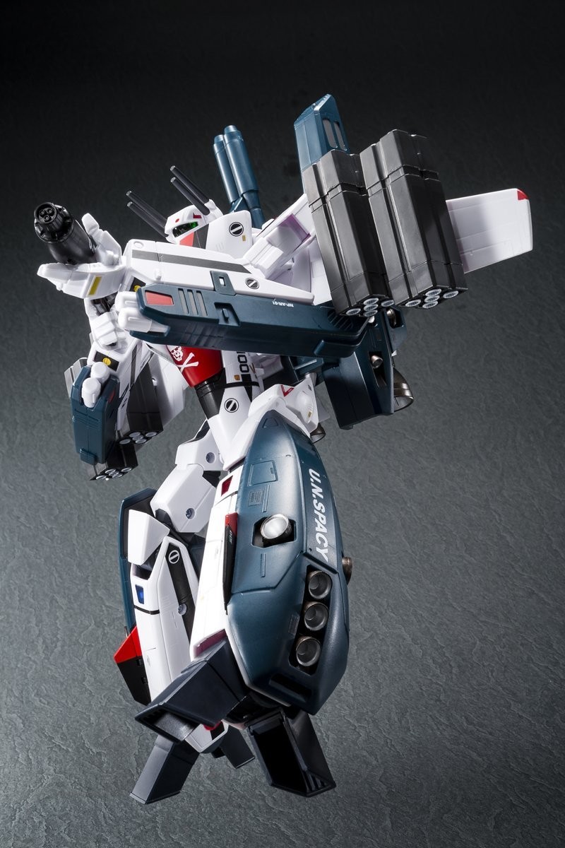 MACROSS 1/60 VF-1S Strike Valkyrie Hikaru Ichijo Custom Movie Ver