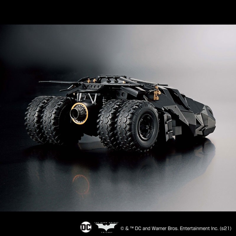 Bandai 1/35 SCALE Batmobile (Batman Begins Ver.) japan NEW
