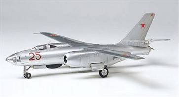 Tamiya 1/100 Combat Airplane ILYUSHIN IL-28 BEAGLE  t, TAM16015, by TAMIYA
