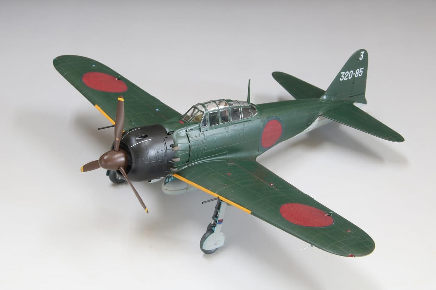 Fine Molds 1/48 Imperial Japanese Navy A6M5 Zero Fighter Type 52